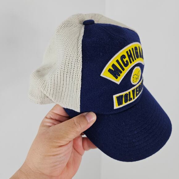 Mitchell & Ness Michigan Wolverines Meshback Fitted Cap Hat | L - XL - Picture 5 of 13